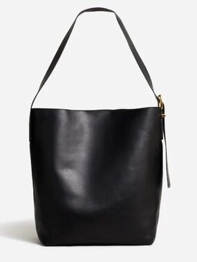 NWT: madewell essential bucket tote in black